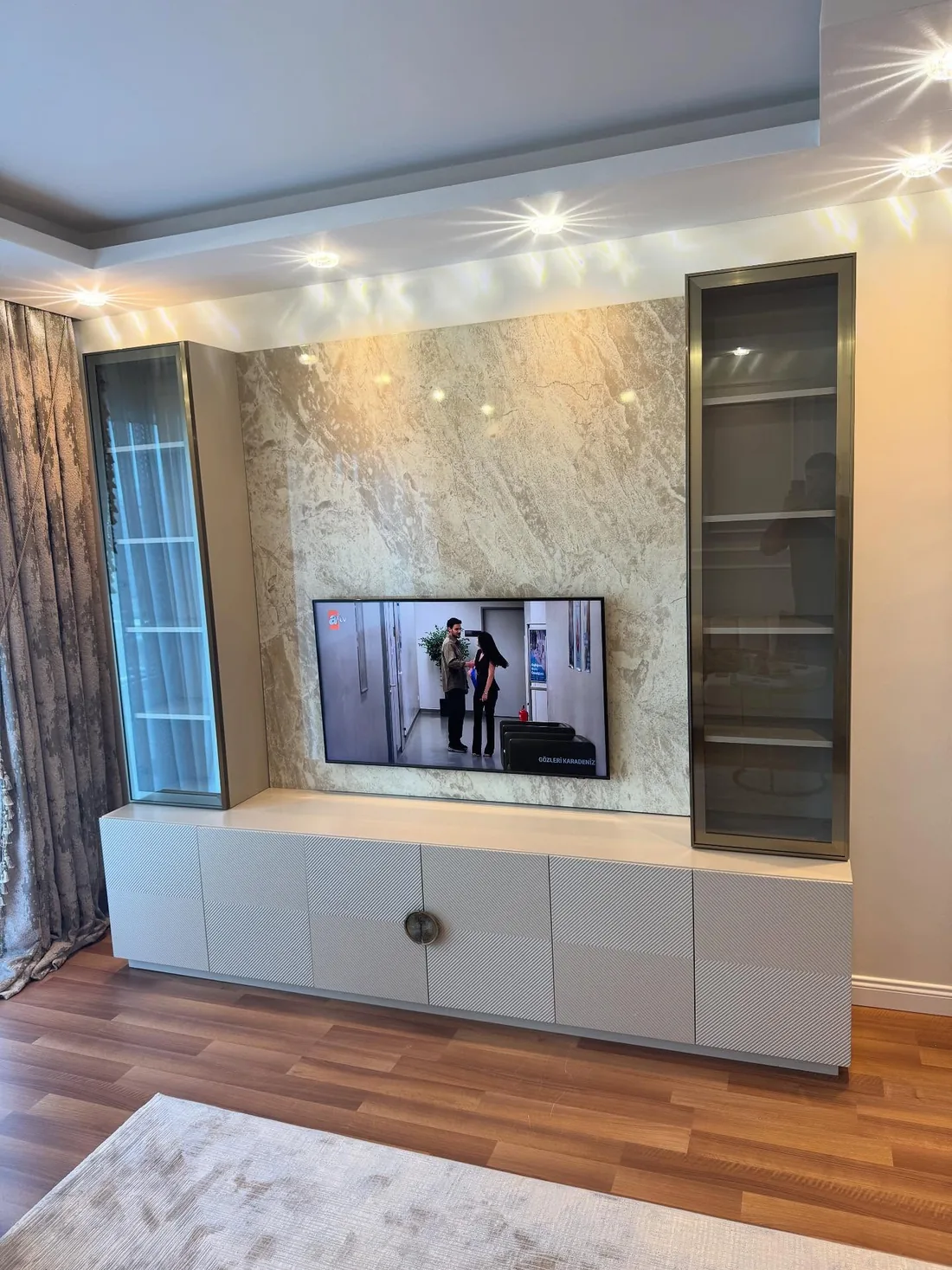 Uygulama fotoğrafı: TV ünitesi